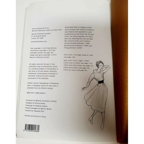 Bikinis Bell-Bottoms & Little Black Dresses 70 Fashion Classic Book Kate Mulvey - Picture 6 of 9